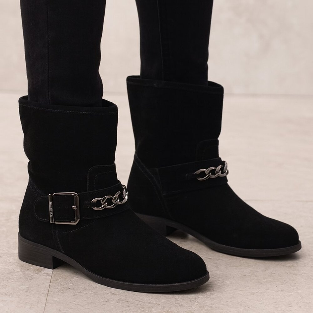 Vionic Cresent Ankle Moto Boots Size 7.5 Black Suede Leather Chain Hardware